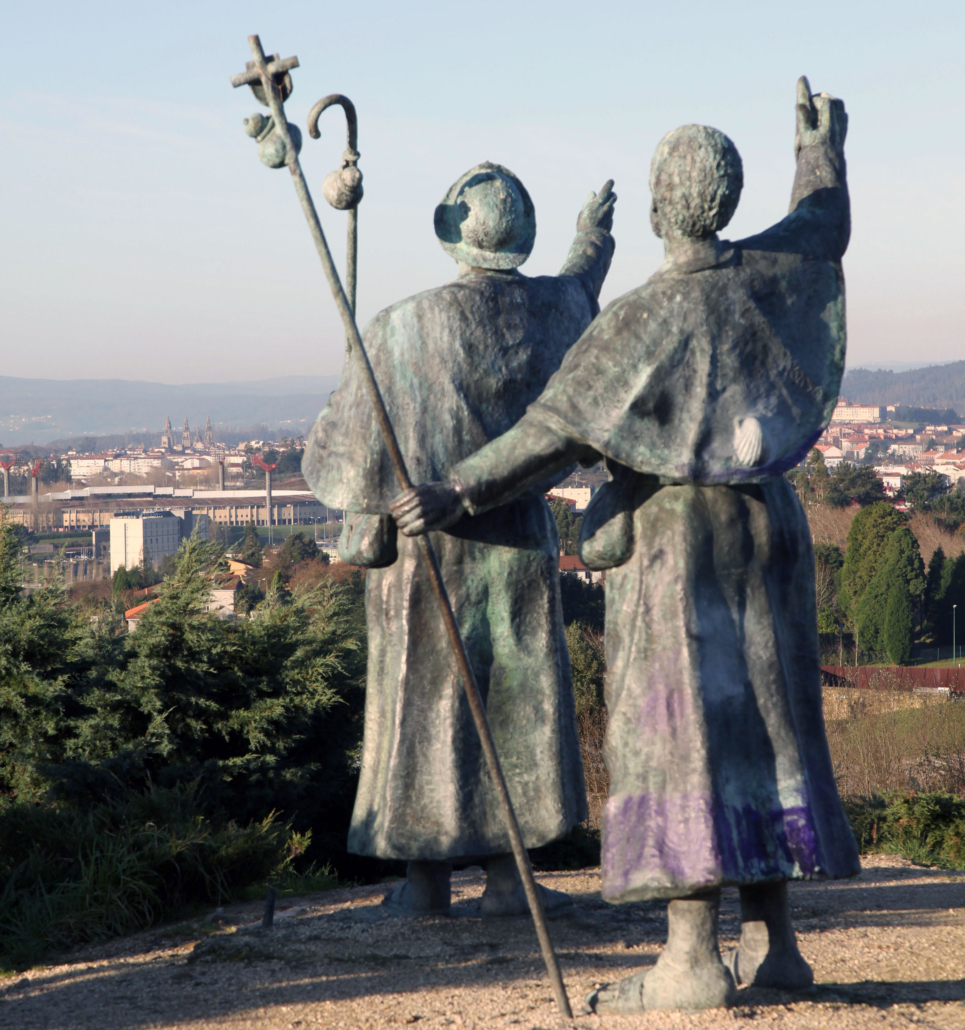 Estatua de los peregrinos- al fondo la Catedral